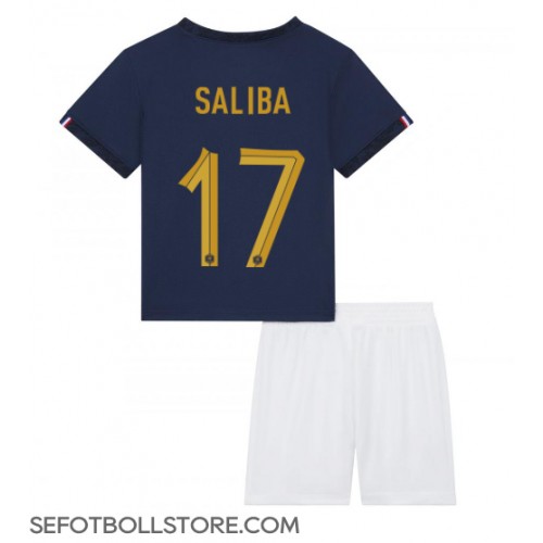 Frankrike William Saliba #17 Replika babykläder Hemmaställ Barn VM 2022 Kortärmad (+ korta byxor)